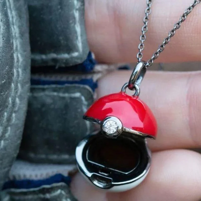 Poke Ball Necklace Pokemon Fig - огляд і ціна Pokeball Cosplay Prop